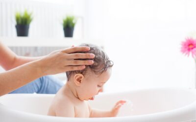 Conseils pour donner le bain à bébé