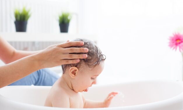 Conseils pour donner le bain à bébé