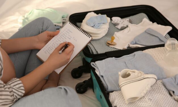 Préparer sa valise de maternité : Guide complet pour les futurs parents